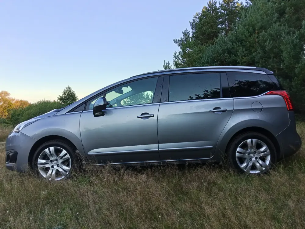 Продажа Peugeot 5008 I Рестайлинг, 2015г., Столбцы Столбцы - изображение 7