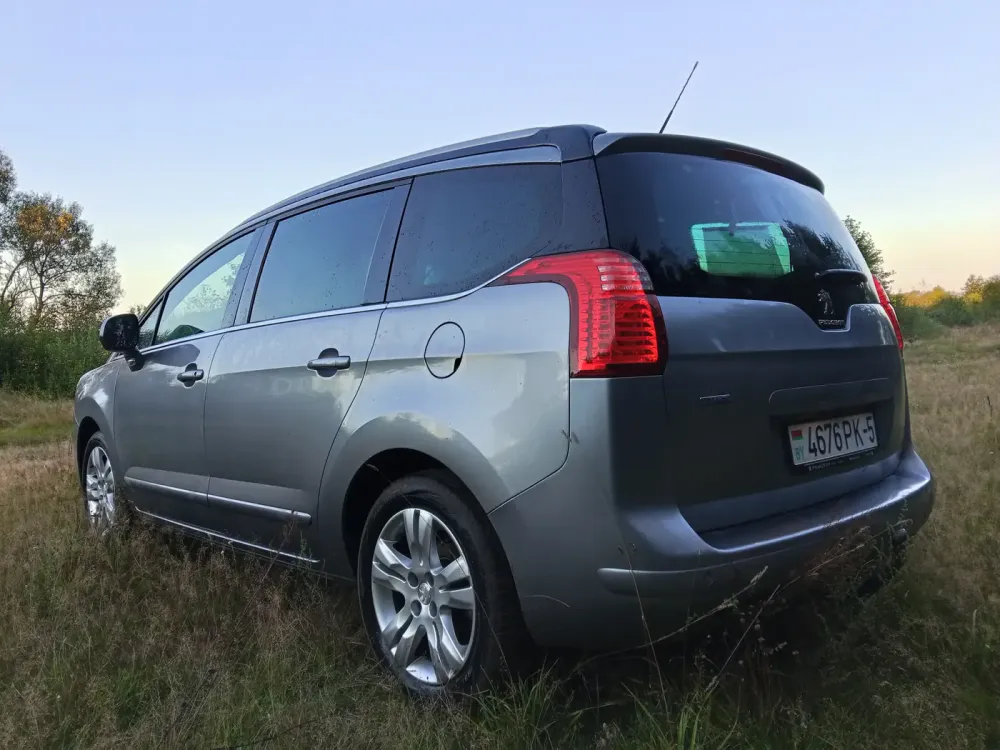 Продажа Peugeot 5008 I Рестайлинг, 2015г., Столбцы Столбцы - изображение 6