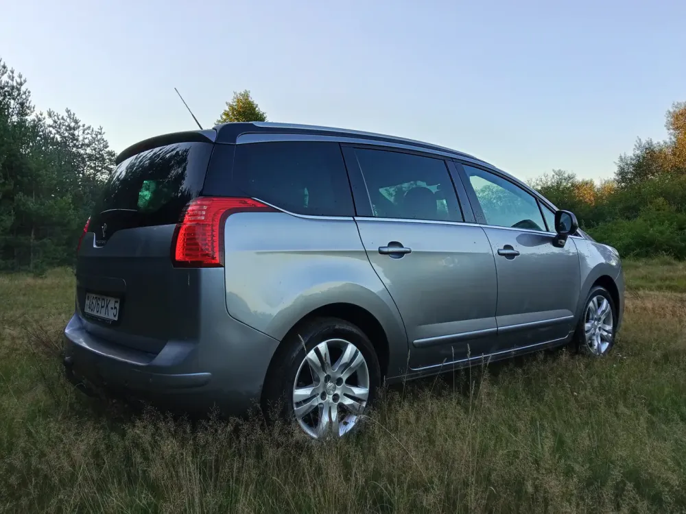 Продажа Peugeot 5008 I Рестайлинг, 2015г., Столбцы Столбцы - изображение 4