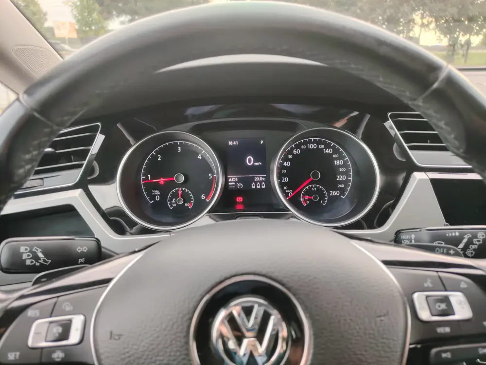 Продажа Volkswagen Touran III, 2018г., Минск Минск - изображение 9