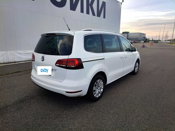 Продажа Volkswagen Sharan II · Рестайлинг, 7 мест, 2019 г. в Минске Минск - изображение 3