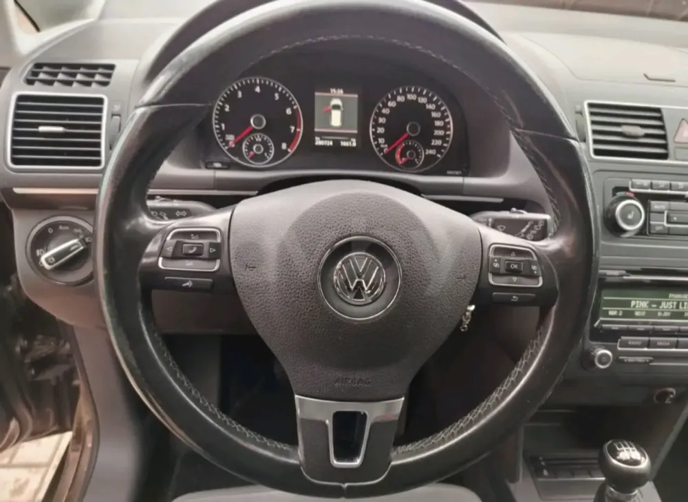 Продажа Volkswagen Touran I Рестайлинг 2, 2012г., Молодечно Молодечно - изображение 9