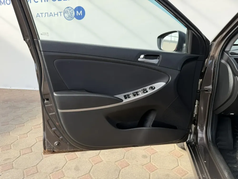 Продажа Hyundai Solaris I Рестайлинг, 2014г., Минск Минск - изображение 15