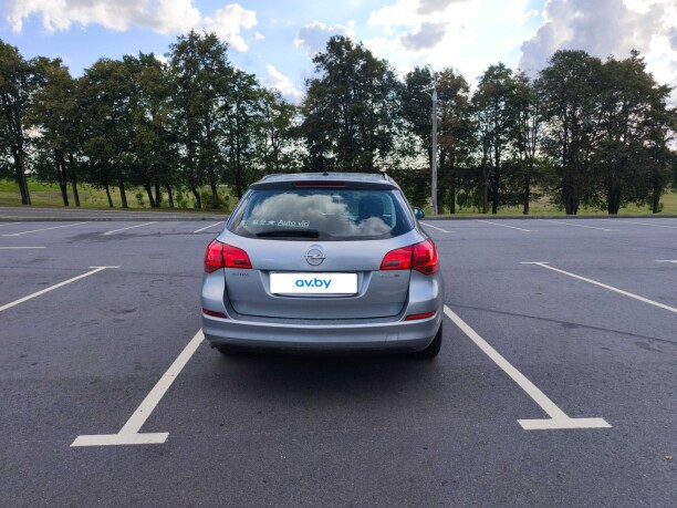 Продажа Opel Astra J, 2012 г. в Жодино Жодино - изображение 4