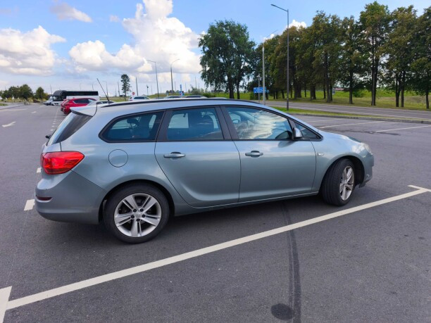 Продажа Opel Astra J, 2012 г. в Жодино Жодино - изображение 5