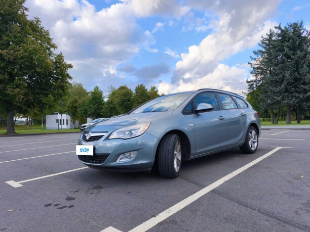 Продажа Opel Astra J, 2012 г. в Жодино Жодино - изображение 2