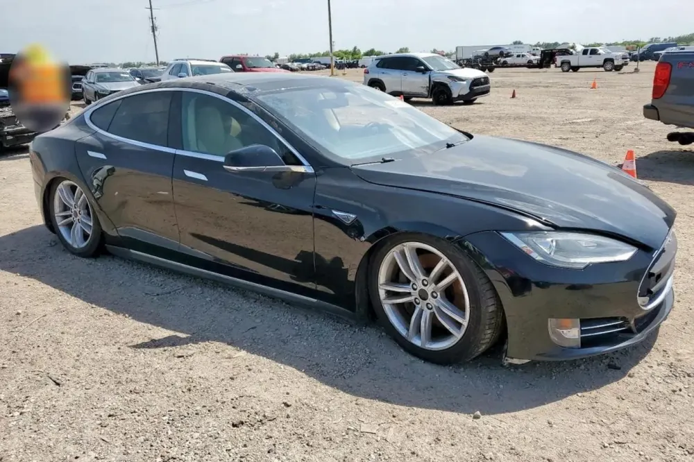 Продажа Tesla Model S I, 2015г., Минск Минск - изображение 13