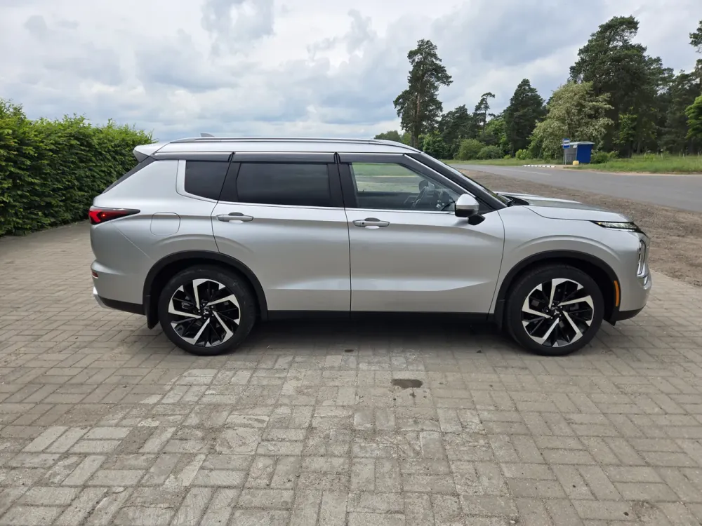 Продажа Mitsubishi Outlander IV, 2022г., Бобруйск Бобруйск - изображение 2