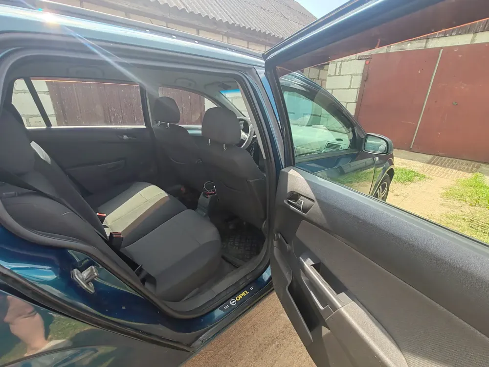 Продажа Opel Astra H, 2006г., Столбцы Столбцы - изображение 5