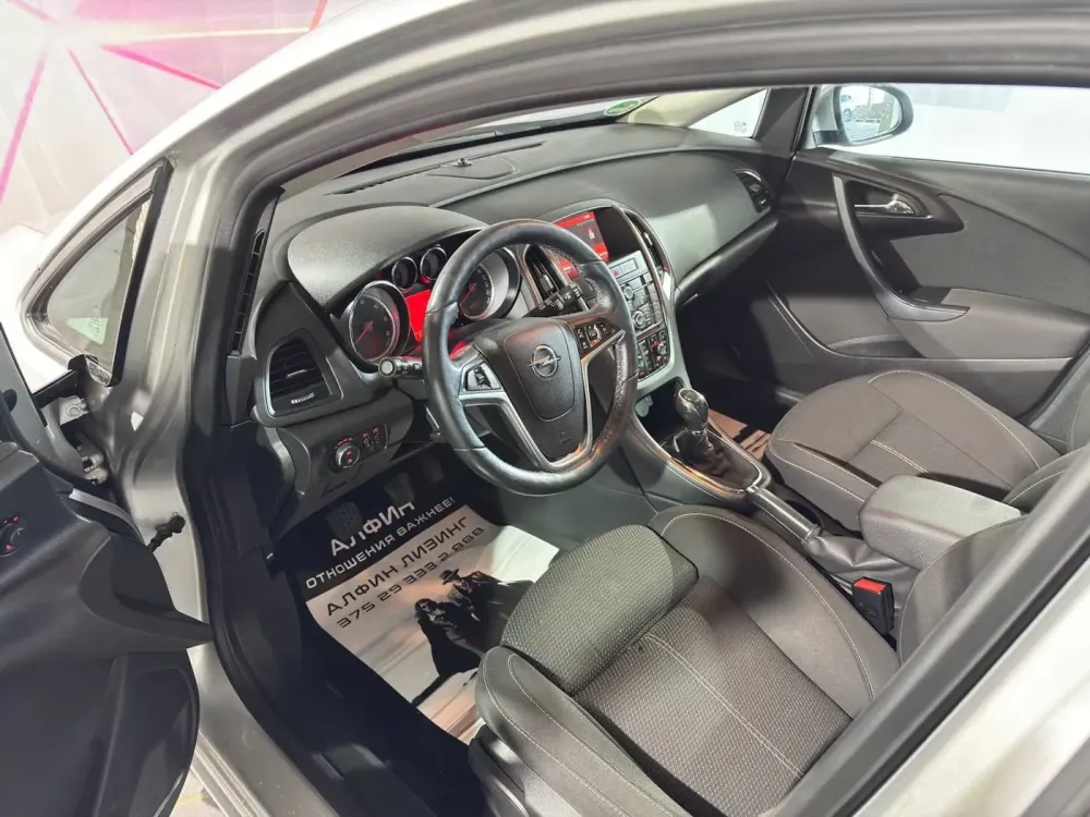 Продажа Opel Astra J Рестайлинг, 2015г., Гродно Гродно - изображение 9