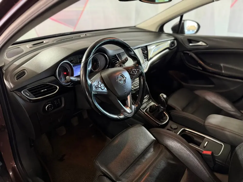 Продажа Opel Astra K, 2016г., Гродно Гродно - изображение 9