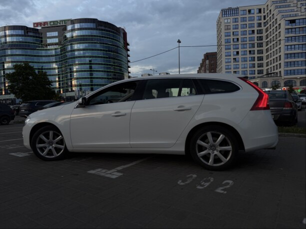 Продажа Volvo V60 I · Рестайлинг, 2018 г. в Минске Минск - изображение 1