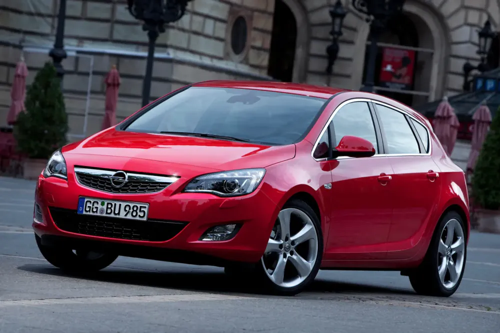 Продажа Opel Astra J, 2010г., Минск Минск - изображение 3