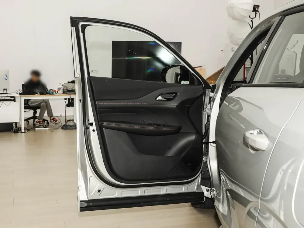 Продажа Changan UNI-Z I, 2026г., Минск Минск - изображение 12