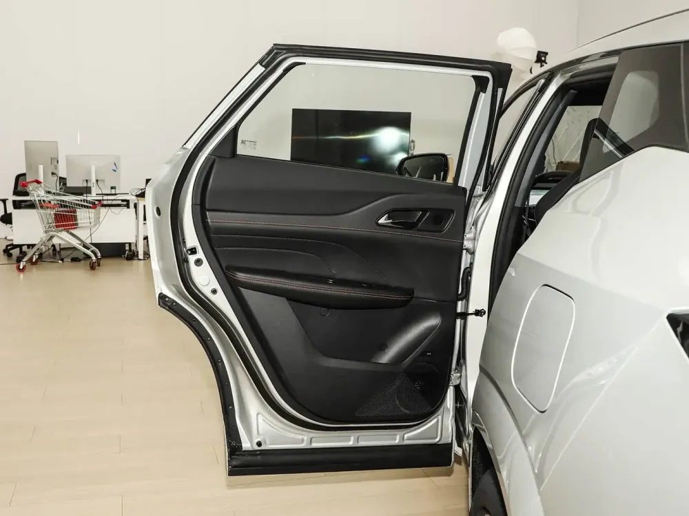 Продажа Changan UNI-Z I, 2026г., Минск Минск - изображение 16